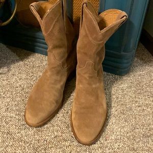 Mens Tecovas boots. Rough out. 11D. Some wear.